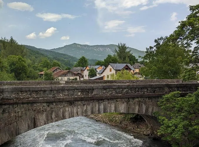 Alojamento de Acomodação e Pequeno-almoço Auberge Audressein Audressein